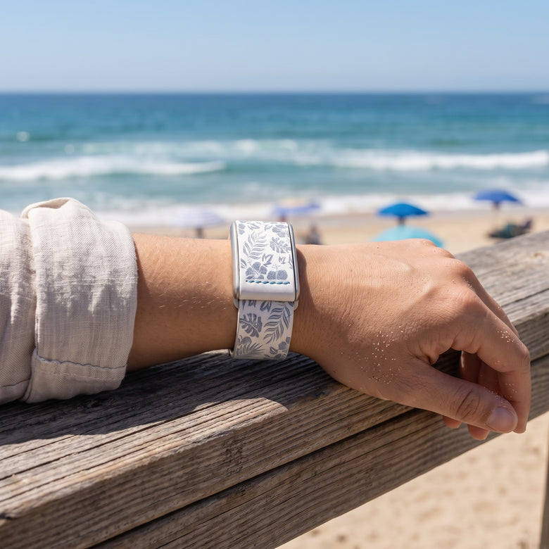 Ecoband 5.0 Tropicale worn on the wrist — engraved WHOOP-compatible band, handmade in Italy
